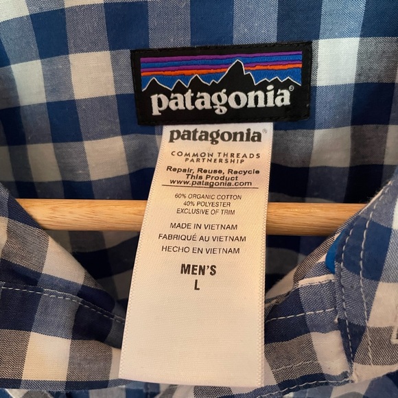 Patagonia button up - Picture 3 of 3
